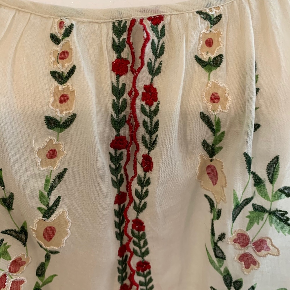 Embroidered Tank - Picture 4 of 16